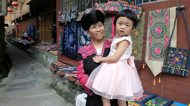 Desa di China ini Dinobatkan Jadi Desa Para Rapunzel Kehidupan Nyata