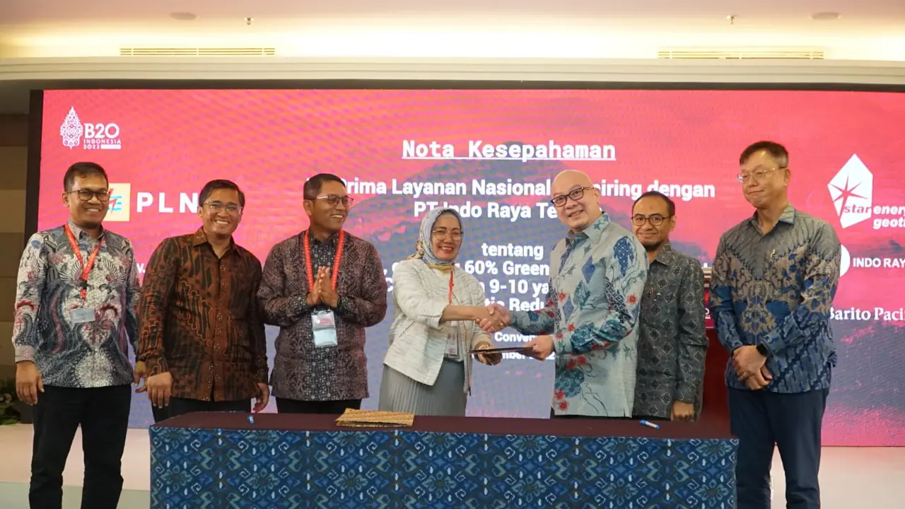Gandeng PLN, Grup Barito Pacific mengukuhkan komitmennya mendukung Indonesia dalam transisi energi secara berkelanjutan.
