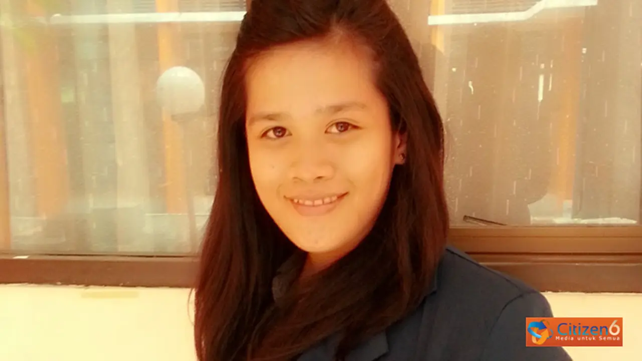 131221aanghgita.jpg