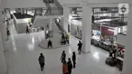 Suasana pasar di Rusunawa Pasar Rumput, Jakarta, Selasa (15/10/2019). Ratusan pedagang mulai menempati kios baru yang berada di lantai bawah Rusunawa Pasar Rumput sejak awal Oktober lalu. (merdeka.com/Iqbal Nugroho)