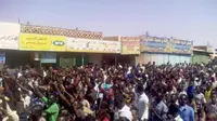 Kerusuhan kian meluas di Sudan akibat kenaikan harga bahan pokok yang tidak terkendali (AP Photo)