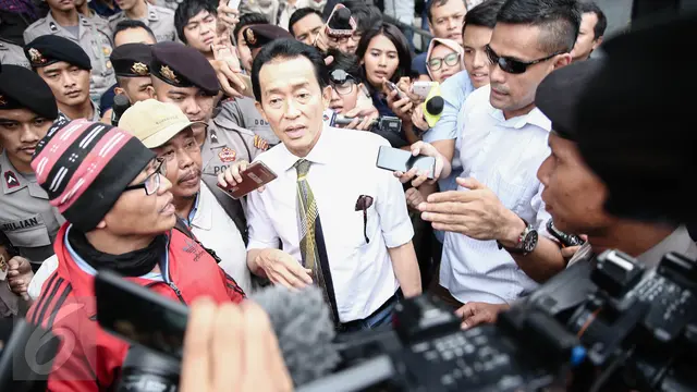 20160615-Usai Sidang Perdana Jessica, Ayah Mirna Salihin Tak Banyak Bicara-Jakarta