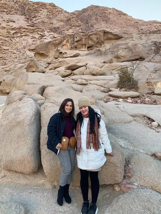 <p>Felicya Angelista jadi artis Indonesia yang penampilan kerap mencuri perhatian publik. Walaupun lahir di Jakarta, akan tetapi ia berdarah Manado. [Foto: Instagram/ maminovita]</p>