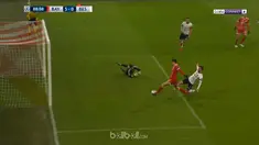 Bayern Munich tampaknya selangkah lagi memastikan tempat ke babak perempat final Liga Champions, setelah pada laga leg pertama bab...