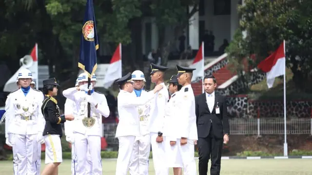 Wamendagri Akhmad Wiyagus Kukuhkan 1.058 Praja Pratama IPDN Angkatan XXXVI di Jatinangor
