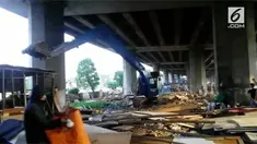 Pemerintah Provinsi DKI Jakarta menepati janjinya untuk menggusur bedeng-bedeng di kolong tol Kalijodo, Jakarta Utara.