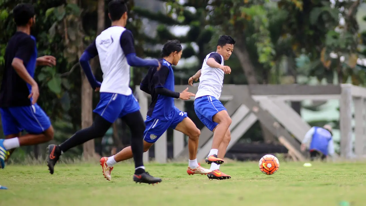 Latihan Arema