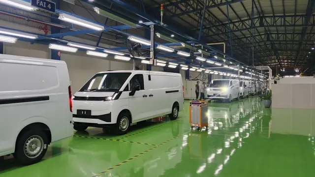 Farizon V8E yang pertama kali di buat di pabrikan lokal.