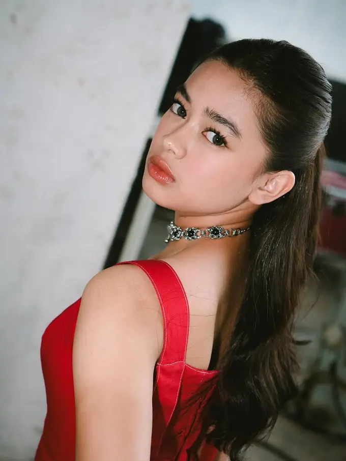 Inspirasi OOTD ala Aqeela Calista - Cover