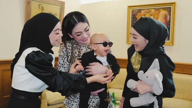 Celine Evangelista dan Lesti Kejora (Instagram/celine_evangelista)