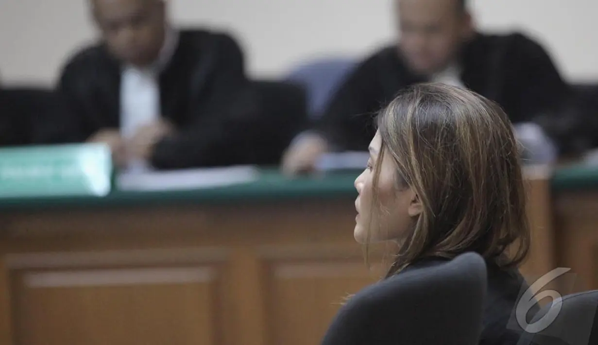 Jaksa Penuntut Umum (JPU) KPK mendakwa Artha Meris Simbolon menyuap mantan kepala SKK Migas Rudi Rubiandini sebesar 522.500 dolar AS,  Pengadilan Tipikor, Jakarta, Kamis (11/9/2014) (Liputan6.com/Andrian M Tunay)