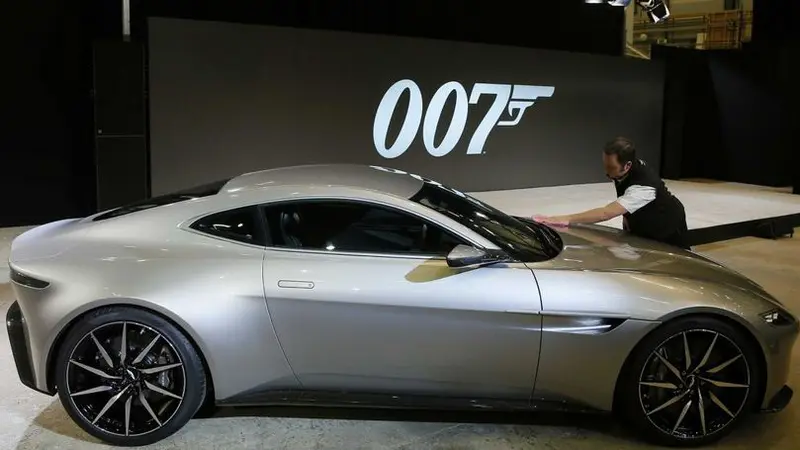 Rp 300 Ribu untuk Melihat Mobil James Bond