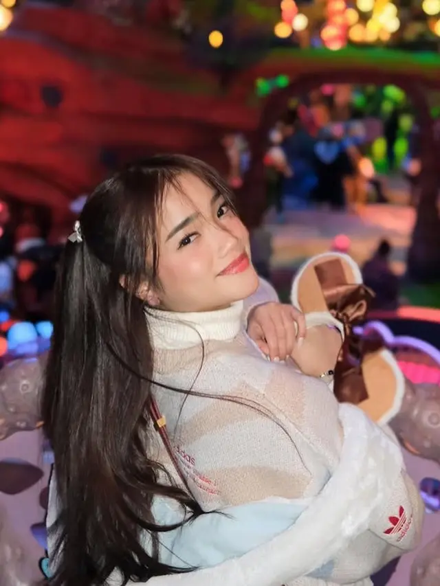 OOTD Fuji An Liburan ke Disneyland Tokyo. [@fuji_an]