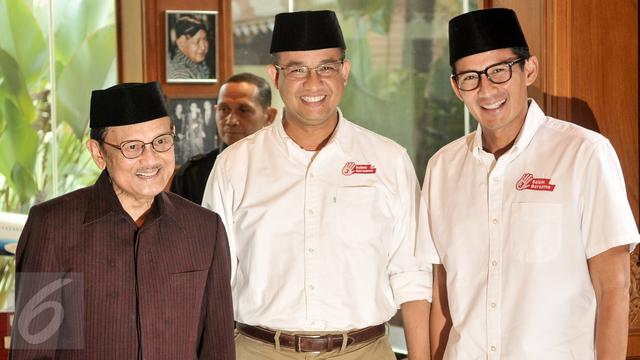 20170126-Anies Baswedan dan Sandiaga Uno ke BJ Habibie-Jakarta- Yoppy Renato