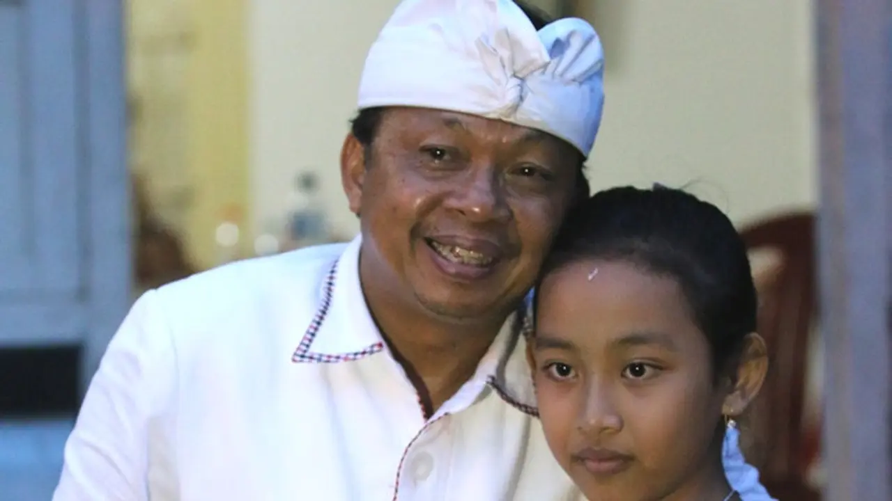 Bocah ingin foto bareng Koster
