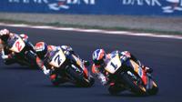 Mick Doohan saat memacu motornya di Sirkuit Sentul, Indonesia, pada 1997. (Speedweek)