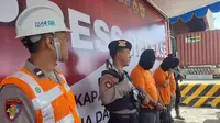 Polisi Amankan 3 Tersangka Pengiriman Ratusan Kendaraan Ilegal ke Timor Leste di Pelabuhan Tanjung Perak Surabaya