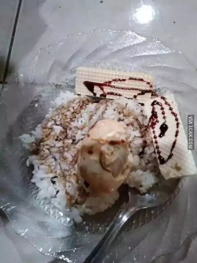 10 Potret Kombinasi Makanan Ini Nyeleneh Banget, Bikin Heran