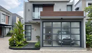 10 Model Pintu Garasi Minimalis untuk Rumah Kecil, Bikin Fasad Mewah
