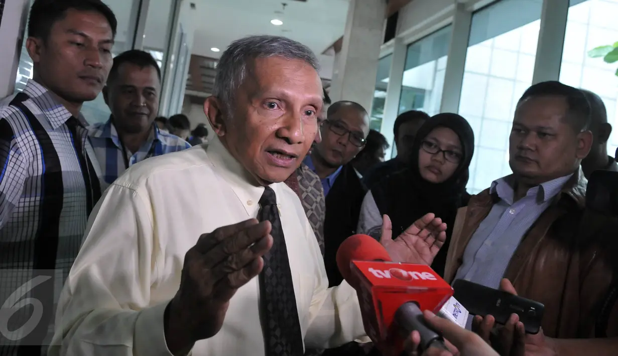 Ketua Dewan Kehormatan PAN Amien Rais menegaskan bahwa keberadaan Pansus Angket Freeport DPR akan bisa membongkar kerugian negara yang selama ini disebabkan PT Freeport, Jakarta, Senin (14/12/2015). (Liputan6.com/Johan Tallo)
