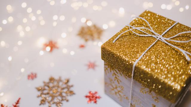 Kisah Perjuangan Guru Beri Hadiah Natal Untuk Muridnya Ini