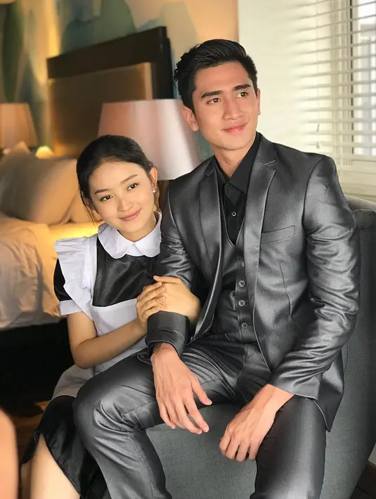 Terlepas dari itu,Verrell Bramasta sangat berhasil memberikan kejutan untuk Natasha Wilona. Senyuman semringah sangat terpancar dari sepasang insan manusia yang tengah dimabuk cinta tepat di hari valentine ini. (Instagram/bramastavrl)