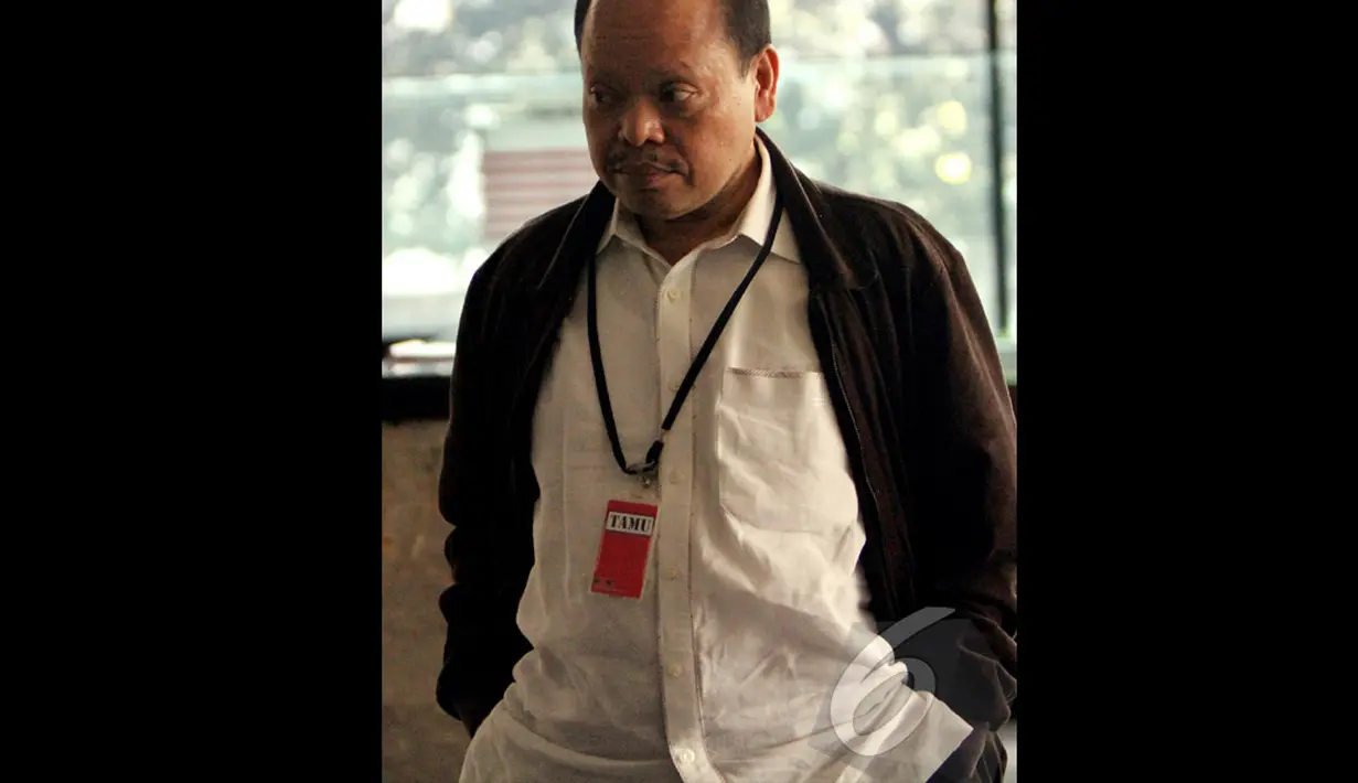 Sutan Bhatoegana tak bisa menyembunyikan ketegangannya saat akan menjalani pemeriksaan KPK, Jakarta, Rabu (17/9/2014) (Liputan6.com/Faisal R Syam)