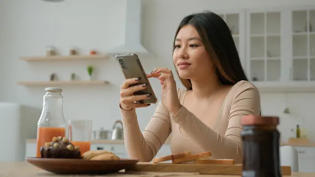 Ulasan Google, TripAdvisor, Aplikasi Pesan Makanan
