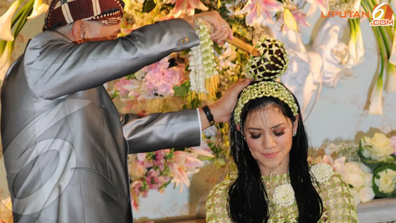 Urutan Kedua: Siraman