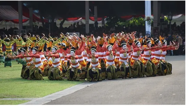 Tari Thengul adalah Tarian komedi yang Dipentaskan Secara Berkelompok