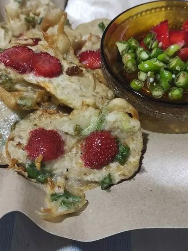 6 Bakwan Topping Nyeleneh Ini Bikin Enggak Habis Pikir