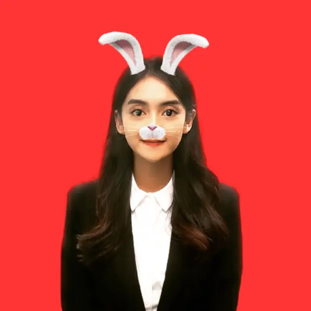 Minta Background Jadi Merah, Ini 7 Editan Netizen yang Bikin Geleng Kepala