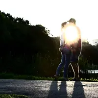 Setidaknya 19 persen remaja di Surabaya menganggap bahwa ciuman saat masih pacaran adalah hal yang wajar dilakukan. (Ilustrasi: YouTube.com)