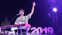 Ardhito Pramono Prambanan Jazz Festival 2019 di Candi Prambanan Yogyakarta. (Bambang E Ros/Fimela.com)