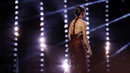 Ini merupakan kali ketiga secara berturut-turut Bonmati menyabet gelar tersebut sejak diperkenalkan pada 2018 lalu. (AFP/Franck Fife)