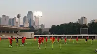 Suasana latihan Timnas Indonesia di Stadion Madya GBK, Jakarta, Minggu (7/6/2026). (Bola.com/Hery Kurniawan)