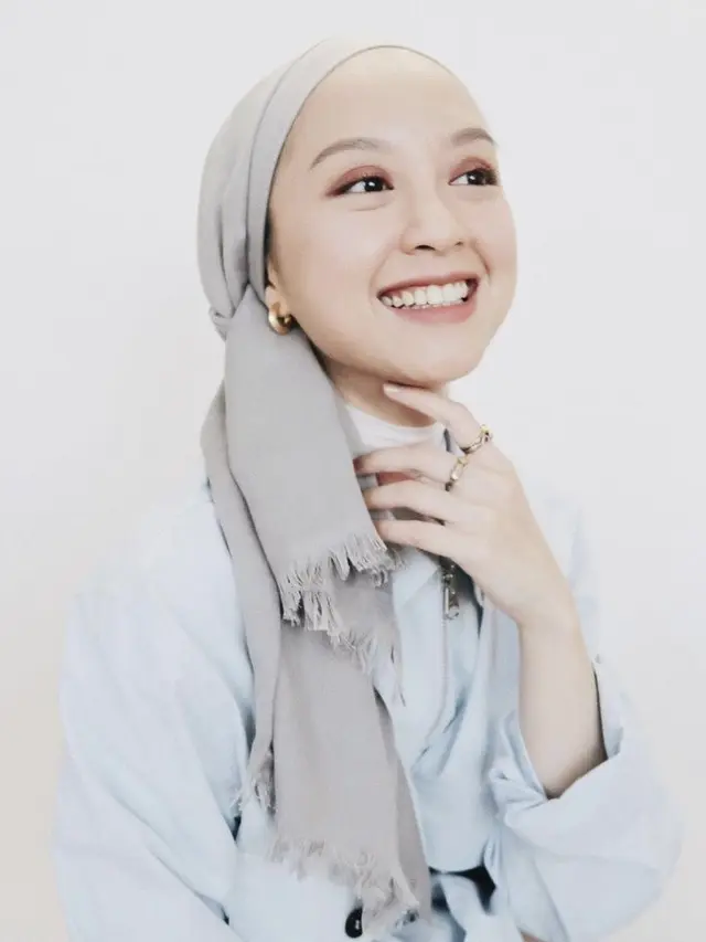 Gaya Styling Hijab Gitasav  (IG/@gitasav)