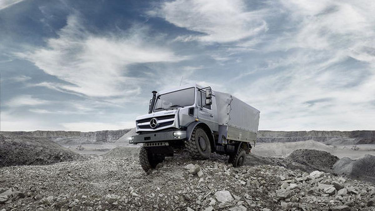 Mercedes Benz Unimog u5023