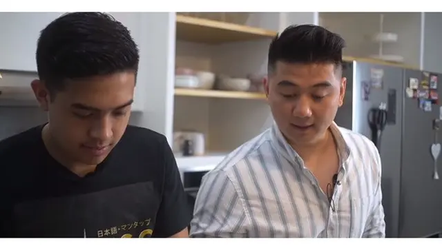 6 Potret Dapur Rumah Chef Arnold, Tampak Mewah dan Elegan