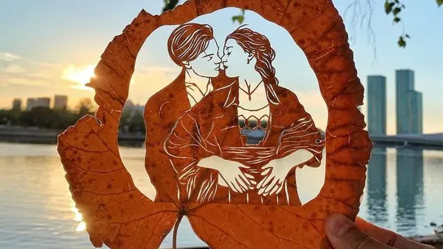 Seniman Ini Buat Adegan Ikonik di Daun dengan Teknik Kirigami, 7 Hasilnya Mengagumkan