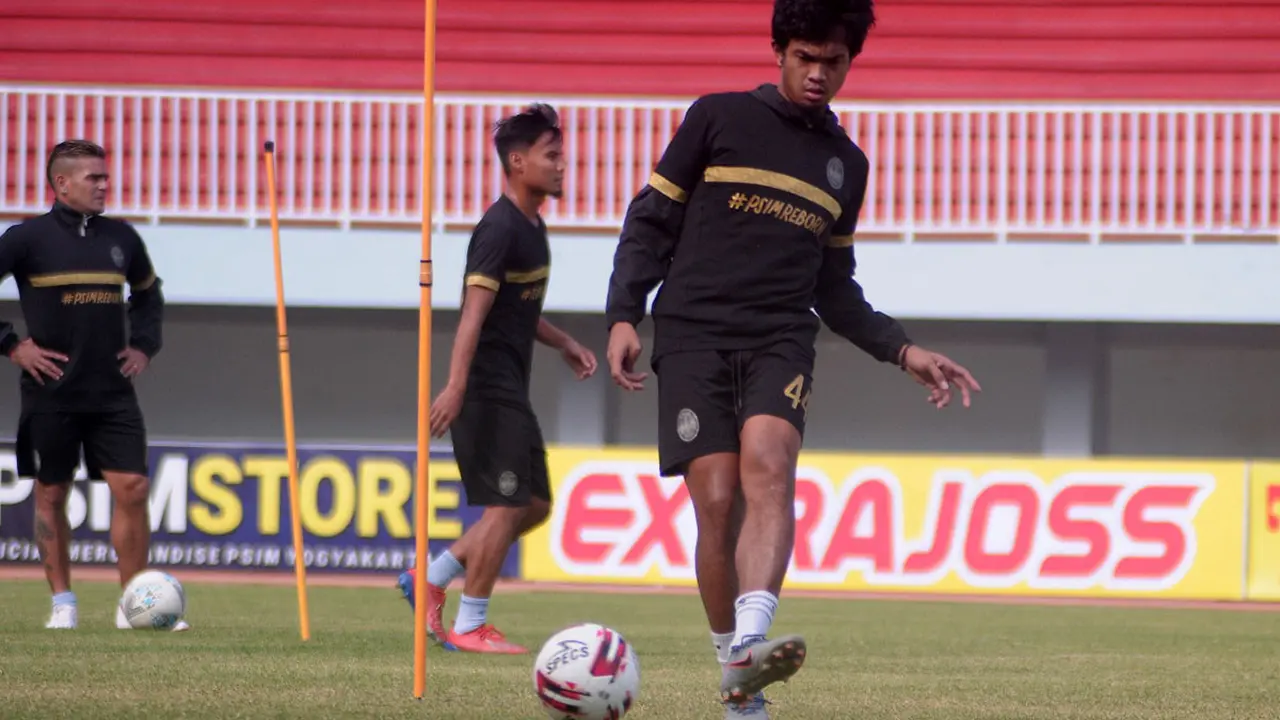 Achmad Hisyam Tolle