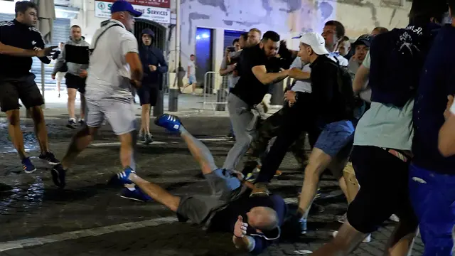 20160611-Euro-2016-France-Suporter-Bentrok-Reuters