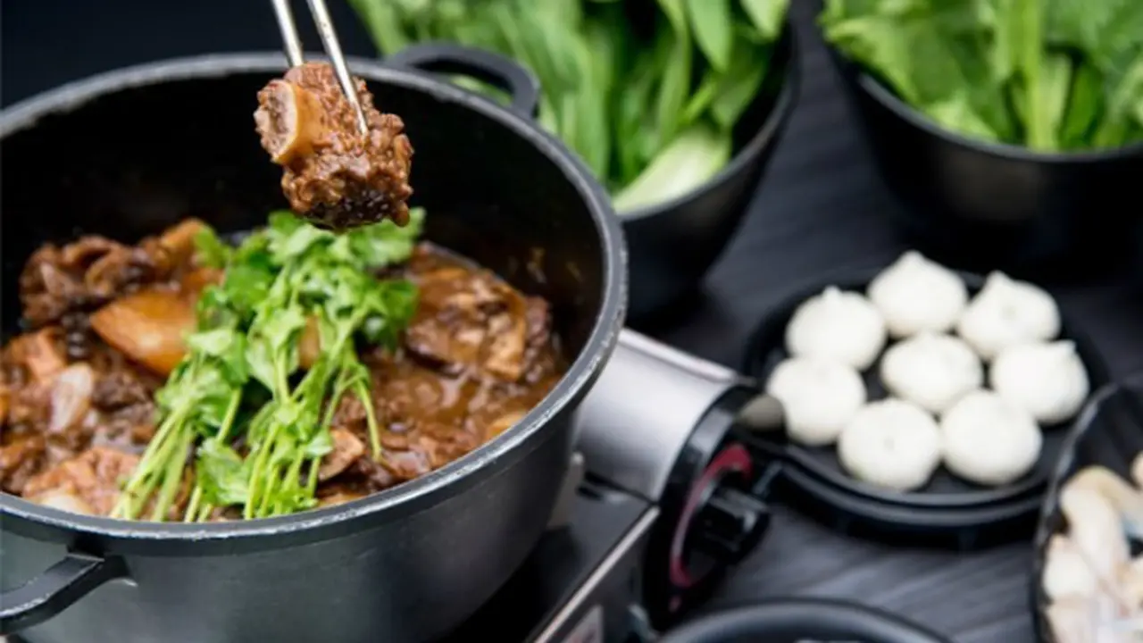 5 Tips Menikmati Sajian Hongkong Hot Pot agar Makin Lezat
