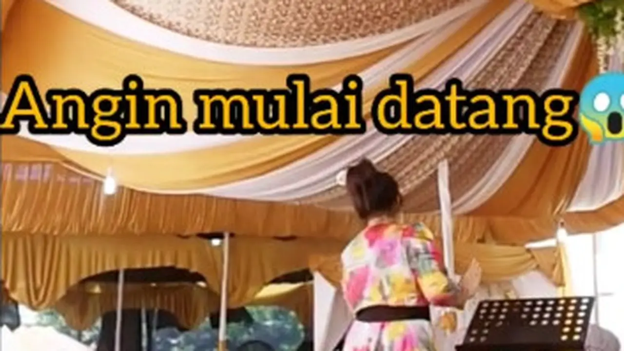 Viral, Akibat Angin Kencang Tenda Pernikahan Ini Ambruk