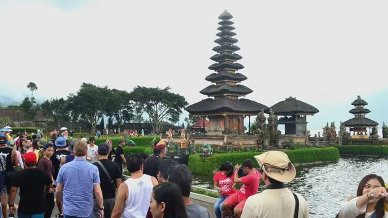 Sektor Pariwisata Tumbuh Pesat, Permintaan Toyota Hiace Ikut Meningkat