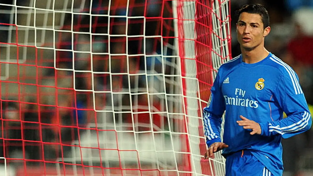 cristiano-ronaldo-131126b.jpg