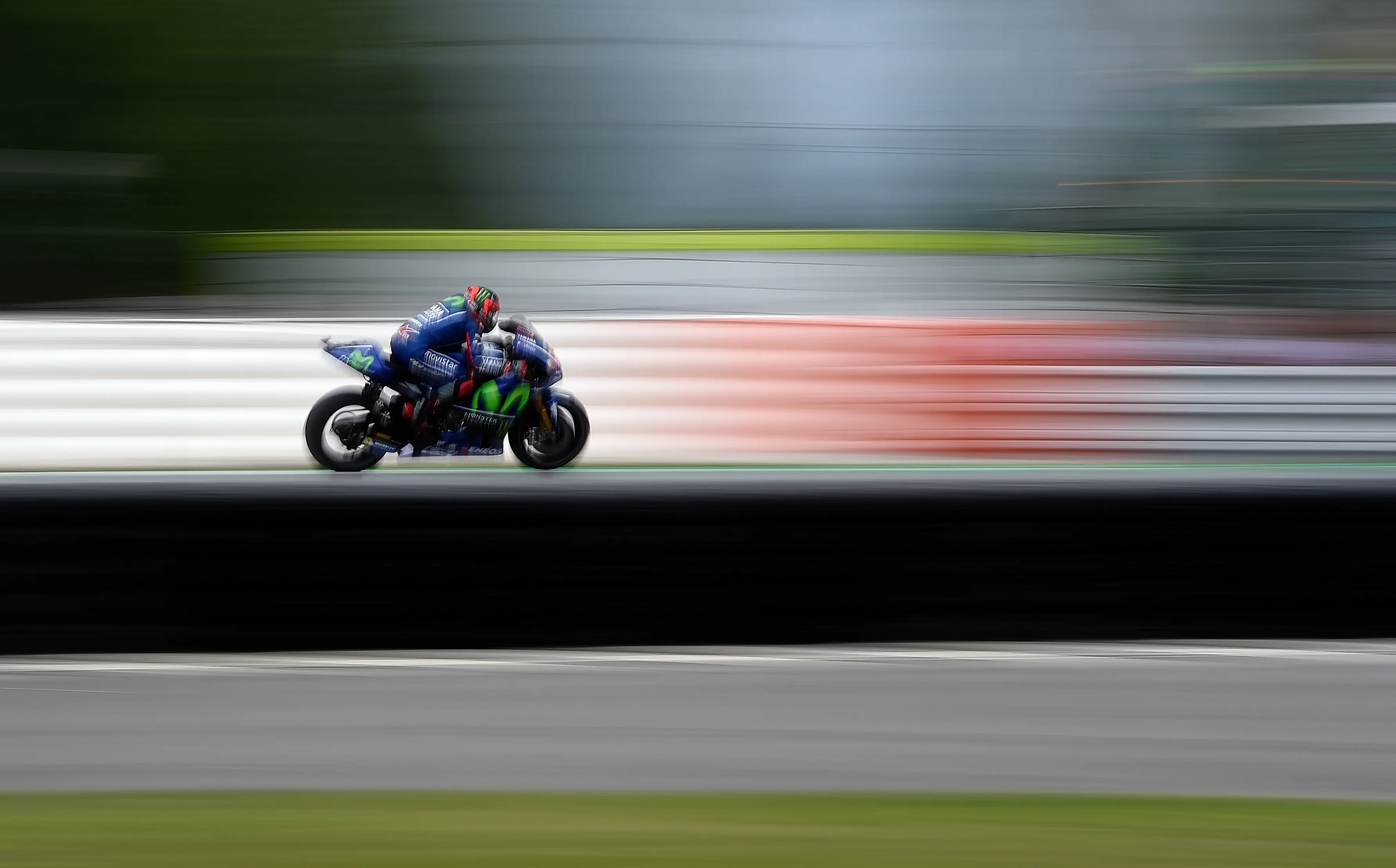 Pembalap Movistar Yamaha, Maverick Vinales. (Michal Cizek / AFP)