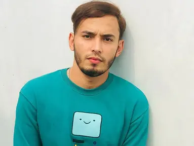 Muhammad Rifky Al Habsyi atau kerap disapa Rifky Alhabsyi merupakan aktor yang pernah jadi pemain sepak bola asal Surabaya. Dalam karier sepak bolanya, ia pernah perkuat Sriwijaya FC, Persiba Balikpapan, dan PSIM Yogyakarta sebagai Striker. (Liputan6.com/IG/@rifkyalhabsyi)