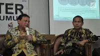 Ketua Bawaslu Abhan (kiri) dan Ketua Umum SERINDO Johanes Batara Manurung saat menjadi pembicara dalam diskusi di Media Center KPU, Jakarta, Selasa (17/4). (Merdeka.com/Iqbal Nugroho
