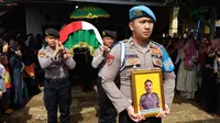 Diduga Tewas Bunuh Diri, Anggota Polres Way Kanan Dimakamkan Secara Khidmat